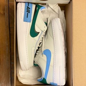 NIB Nike AF1 women’s 6.5 Photon Dust